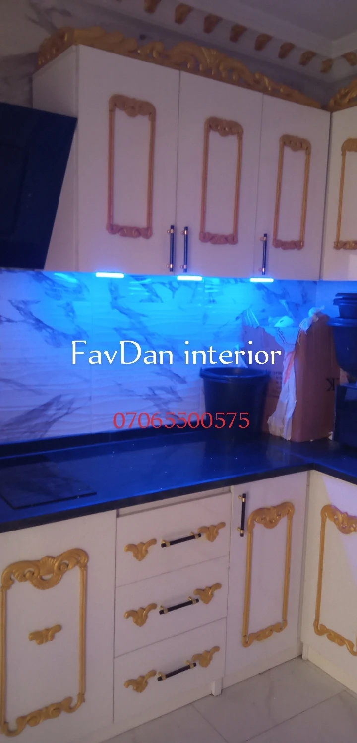 Quality HDF Glossy Kitchen Cabinet